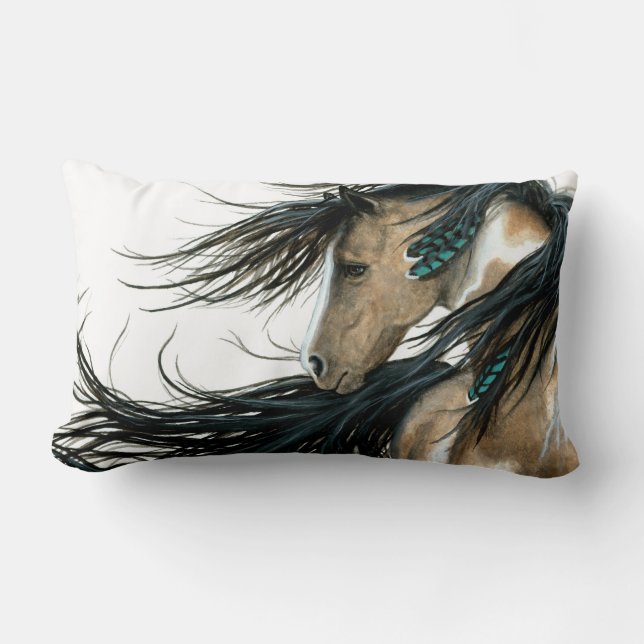 Majestic Horse Serenity av AmyLyn Bihrle Lumbarkudde (Framsida)