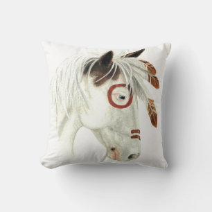 Majestic Krig Pony av Bihrle Kudde