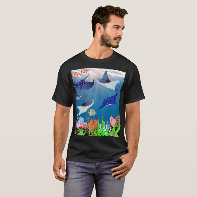 Majestic Manta Rays under Blue Underwater  T Shirt (Hel framsida)