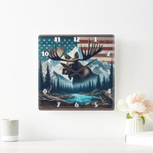 Majestic Moose against Mountain och American Flagg Fyrkantig Klocka