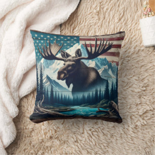 Majestic Moose against Mountain och American Flagg Kudde
