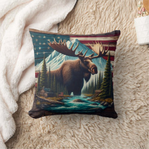 Majestic Moose between Mountain and American Flagg Kudde