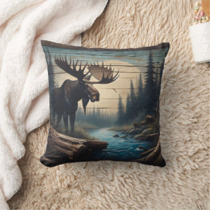 Majestic Moose by Tranquil River i Dusk Kudde