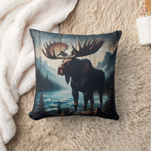 Majestic Moose Stående av Sjö vid Dusk Kudde