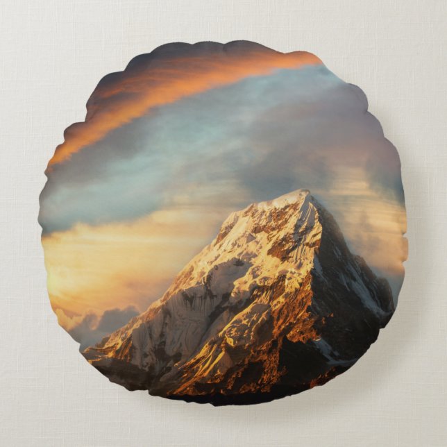 Majestic Mountain Rund Kudde (Framsidan)