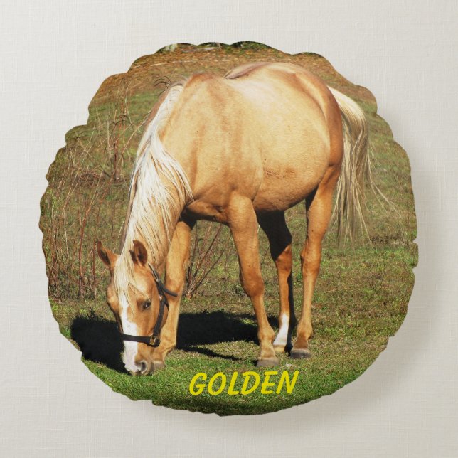 Majestic Palomino Horse - Fin Art Photography Rund Kudde (Framsidan)
