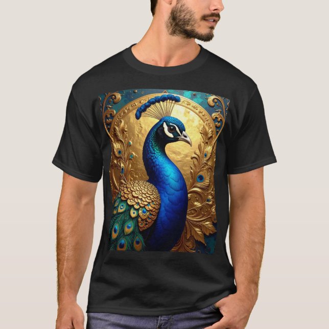 Majestic Peacock – Ornate Plumage in Golden Frame T Shirt (Framsida)
