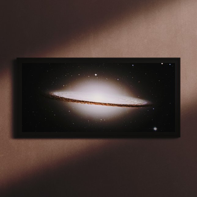 Majestic Sombrero Galaxy Hubble Telescope 2004 Poster (Skapare uppladdad)