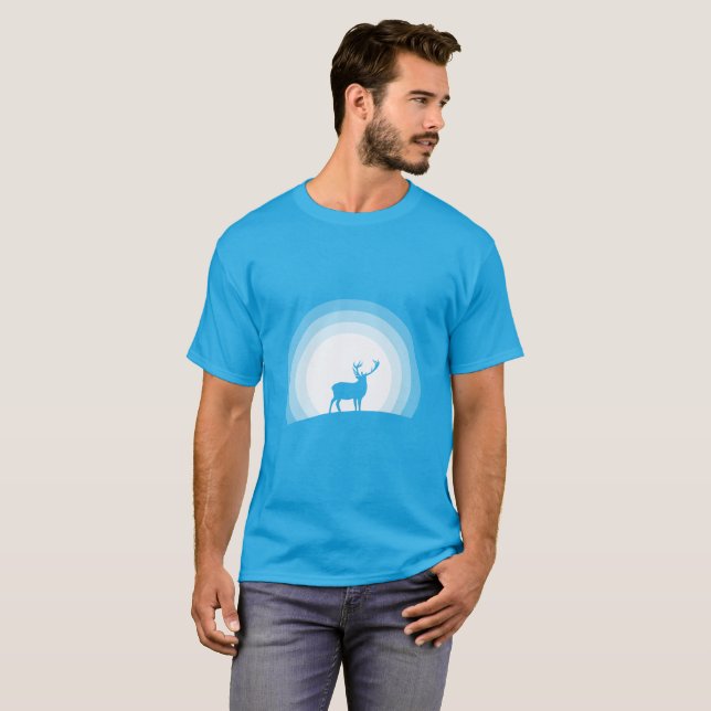 Majestic Stag Silhouette Under Lunar Light T Shirt (Hel framsida)