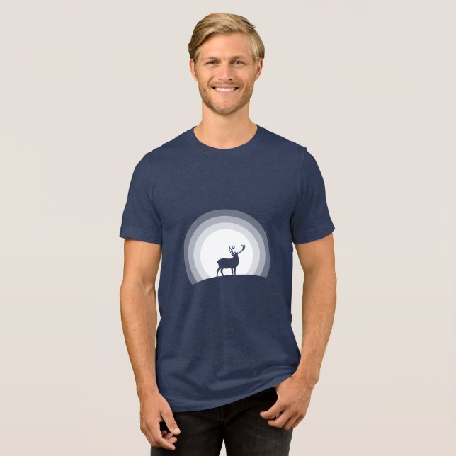 Majestic Stag Silhouette Under Lunar Light T Shirt (Framsida Full)