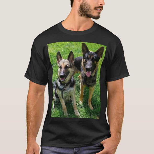 MAJESTIC TYMAN SHEPHERD T-Shirt (Framsida)
