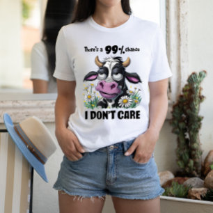 Majestisk monokrom ko med en blåsande näsa t shirt