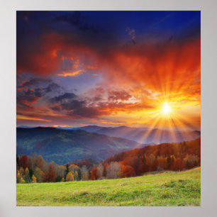 Majestisk soluppgång i bergslandskapet poster