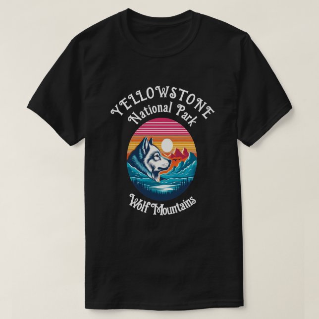 Majestisk Varg Gazing vid bergtoppar T Shirt (Design framsida)