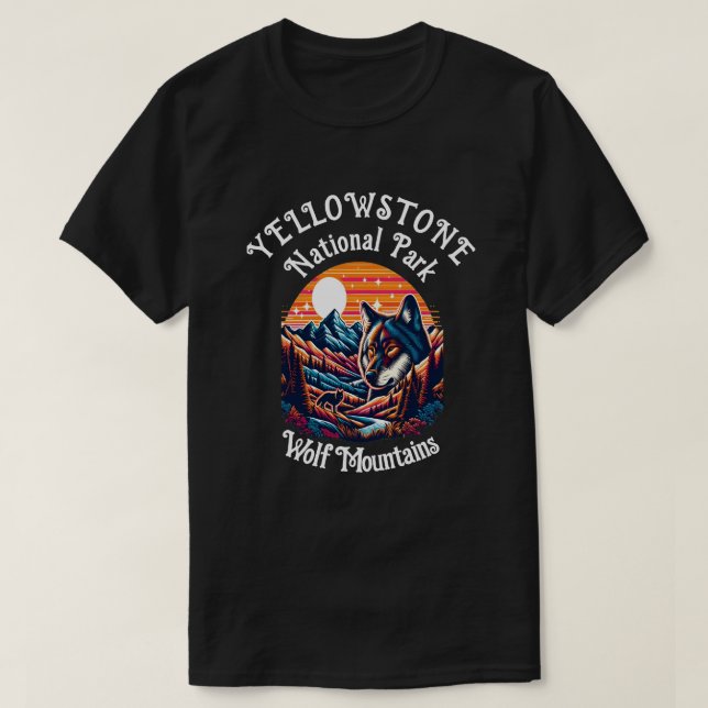 Majestisk Varg i Bergterrängen T Shirt (Design framsida)