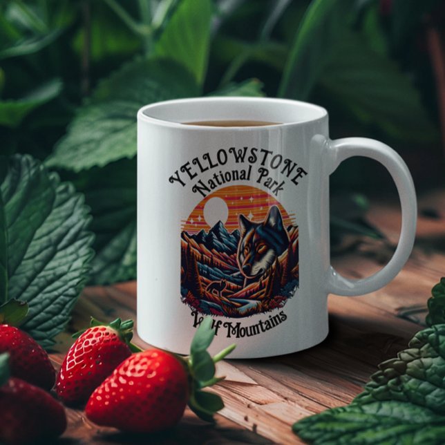 Majestisk Varg med Mountaintop Kaffemugg (Skapare uppladdad)