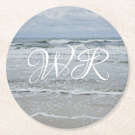 Majestiskt hav med vågar under stormiga himlar underlägg papper rund