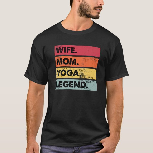 Maka Mamma Yoga Legend Funny Yoga Women Meditation T Shirt (Framsida)