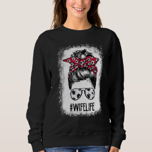 Maka till frun under livstid Messy Bun Hair Moth T Shirt