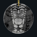 Makapuu Beach Hawaiian Laughing Tiki Batik Julgransprydnad Keramik<br><div class="desc">En skrattande symbol med en batik struktur. Den här stilen påminner om de mönster som används i vintage-aloha-skjortor på 40- och 50-talen. Den här designen finns i flera färgrutor.</div>