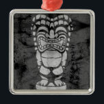 Makapuu Beach Hawaiian Laughing Tiki Batik Julgransprydnad Metall<br><div class="desc">En skrattande symbol med en batik struktur. Den här stilen påminner om de mönster som används i vintage-aloha-skjortor på 40- och 50-talen. Den här designen finns i flera färgrutor.</div>