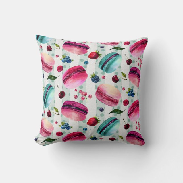 Makaroner, Franskar med bär och Polka dots Kudde (Framsida)