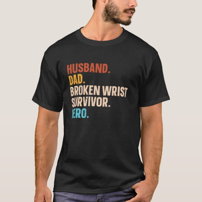 Make-hustru med brutet handled - Återhämtning efte T Shirt (Framsida)