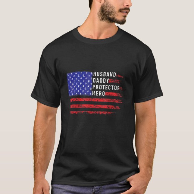 Make pappa Protector Hero Retro Us Flagga Pappa T Shirt (Framsida)