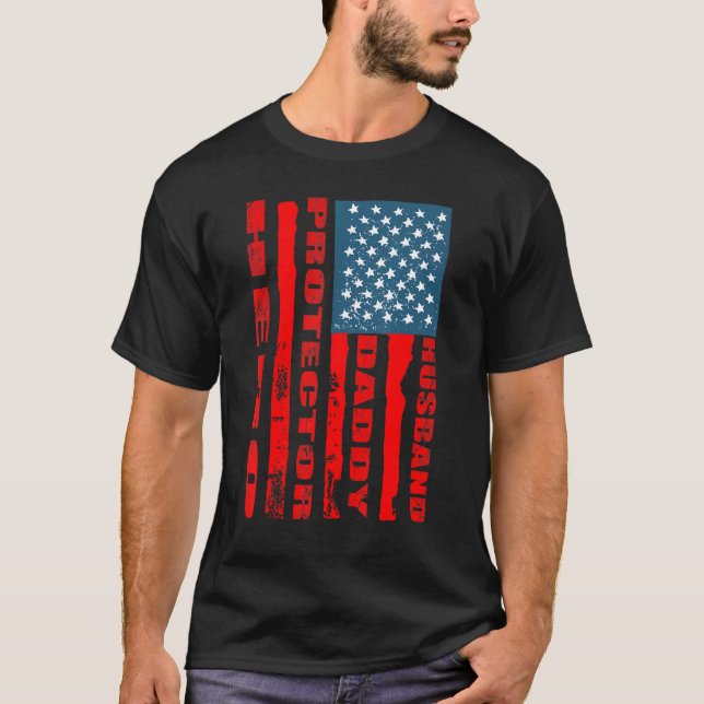 Make Pappa Protector Hero USA flagga Fars dag T Shirt (Framsida)