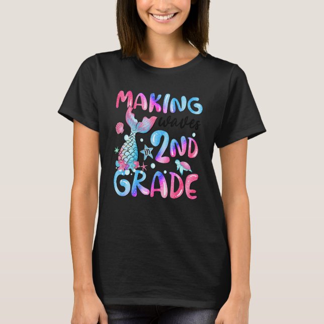 Making Waves In 2nd Grade Fish Tail Tie Dye Back T Shirt (Framsida)
