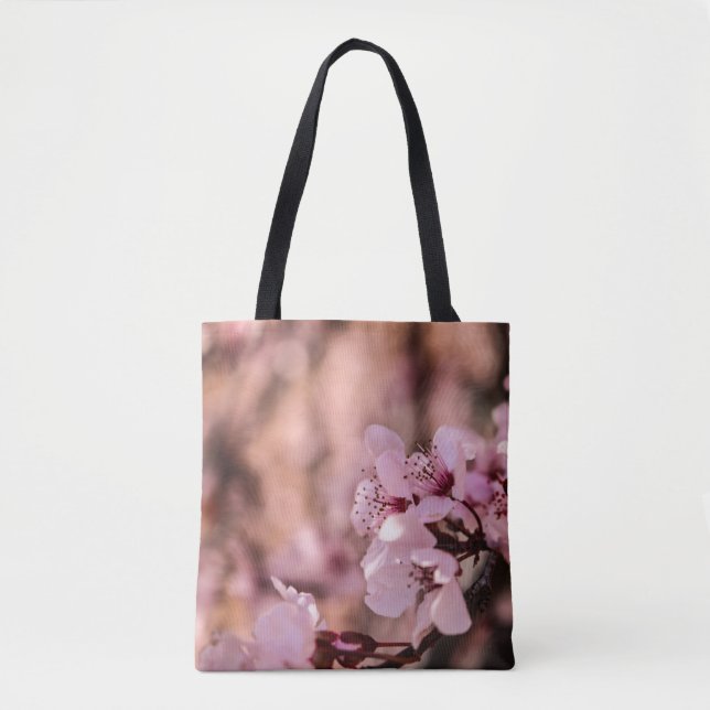 MAKROFOTOGRAFI AV BLOOMING ROSA CHERRY BLOMMARS TYGKASSE (Framsida)