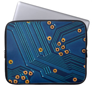 Makrostängningsvy av datorns elektroniska kort. laptop fodral