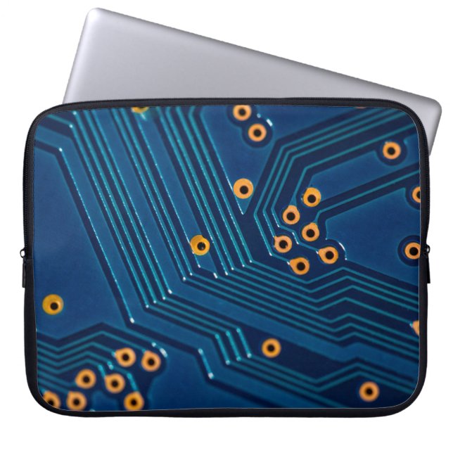 Makrostängningsvy av datorns elektroniska kort. laptop fodral (Framsidan)