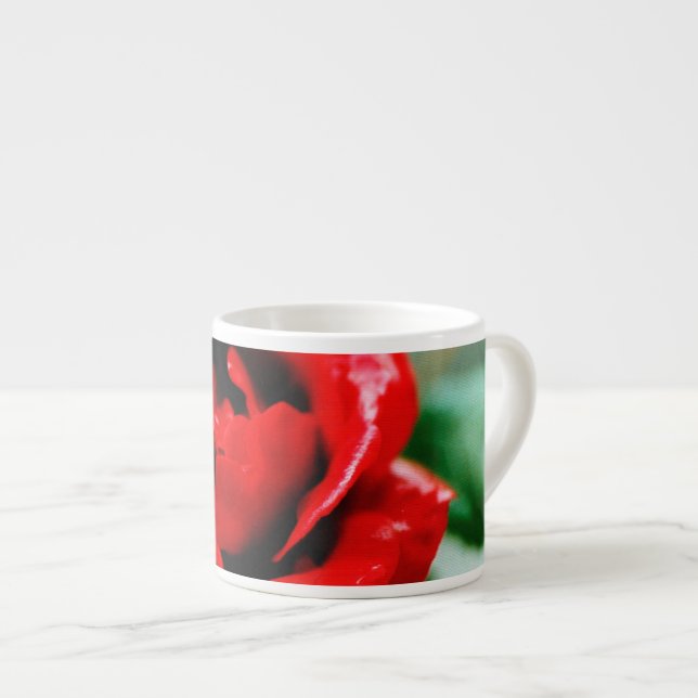 Mäktigt Röd ros med morgondroppar Espressomugg (Framsida höger)