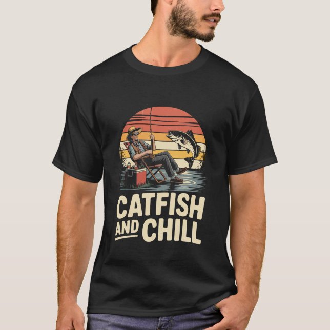 Mal och Chill Retro Fiske Vibe T Shirt (Framsida)