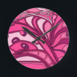 Måla på abstraktens Rosa Rund Klocka<br><div class="desc">Ett daliesque-tryck,  den här abstraktens rosa-målning av Tina Kafantaris,  har en vriden,  smält linjer i tre paneler. Ett dynamiskt surrealistiskt tryck som ser underbar ut på ett antal produkter. Hitta dina favoriter idag!</div>