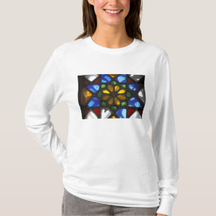 Målade glasfönster inne i National Tee Shirt