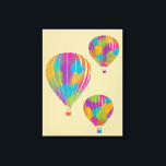 Målade regnbåge-Luftballonger Canvastryck<br><div class="desc">Lägg till lite stil i väggen med det här kanvastrycket med målade illustrationer av luftballonger i starkt regnbåge i färg mot en mjuk sand eller en ljus färgad bakgrund.</div>