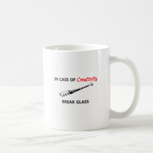 Målat glasskonstnären utrustar kaffemugg