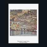 Malcesine på Sjö Garda av Gustav Klimt Vykort<br><div class="desc">Malcesine på Sjö Garda av Gustav Klimt.

Malcesine på Sjö Garda-mästerverk av Gustav Klimt.

 Gustav Klimt: Österrikiska symbolmålare och en av de mest framstående medlemmarna i Seessionsrörelsen i Wien. Hans stora verk omfattar målningar,  mord,  skisser och andra konstföremål.</div>