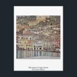Malcesine på Sjö Garda av Gustav Klimt Vykort<br><div class="desc">Malcesine på Sjö Garda av Gustav Klimt.

Malcesine på Sjö Garda-mästerverk av Gustav Klimt.

 Gustav Klimt: Österrikiska symbolmålare och en av de mest framstående medlemmarna i Seessionsrörelsen i Wien. Hans stora verk omfattar målningar,  mord,  skisser och andra konstföremål.</div>