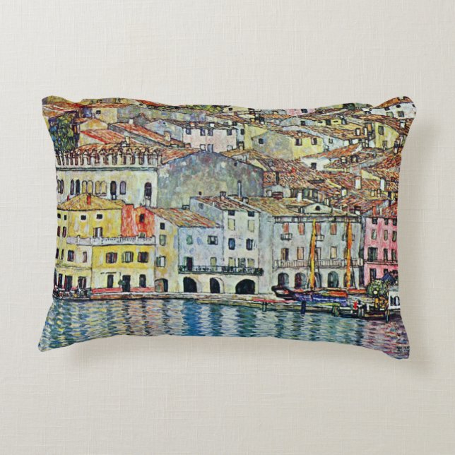 Malcesine vid Gardasjön av Gustav Klimt Prydnadskudde (Baksidan)