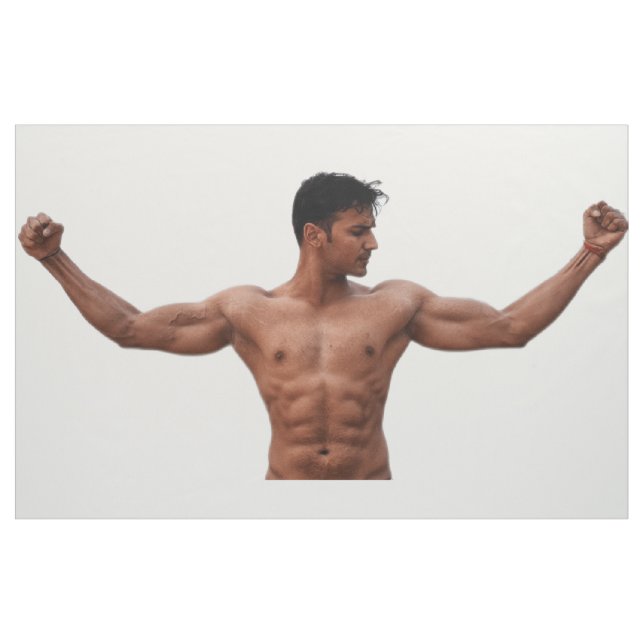 Male Fitness Model Thunder_Cov Tyg (Yard)