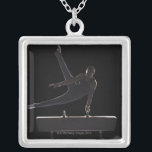 Male gymnast på pommelhäst silverpläterat halsband<br><div class="desc">AssetID: 97766871/{Mike Kemp}/Male gymnast på pommelhäst</div>
