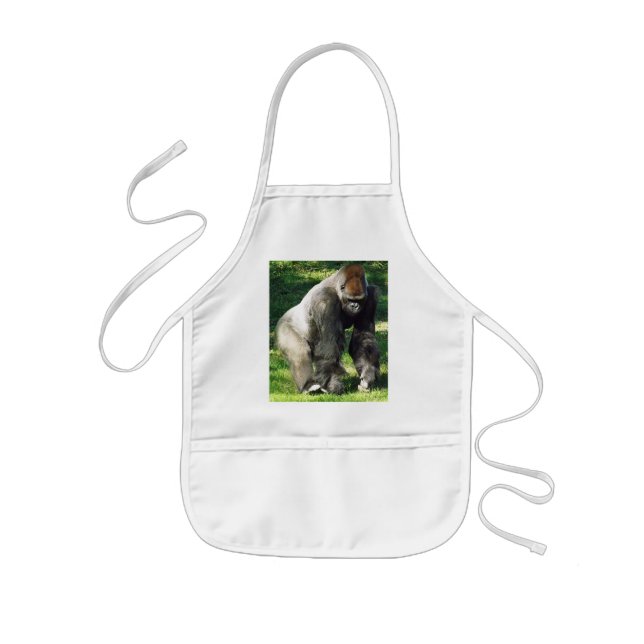 Male Lowlandgorilla för Silverback som står upp Barnförkläde (Framsidan)