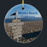 Malibu Beach - Paradise Cove Fiskmås-tecken Julgransprydnad Keramik<br><div class="desc">Detta vackra naturfotografi av en fiskmås ovanför Paradise Cove-skylten välkomnar allt till Malibu California. Njut av den här originalfotografin av den kaliforniska konstnären Helen Ortega. Tecknet lyder: "Välkomna till Vackra paradise Cove, Sea the View, ta med barnen, ha ett säte, njut av Malibu." Njut av den här vackra bilden av...</div>