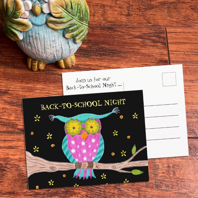 Mall för vykort för återsändande till skolan i ugg (Back-to-school owl postcard .)