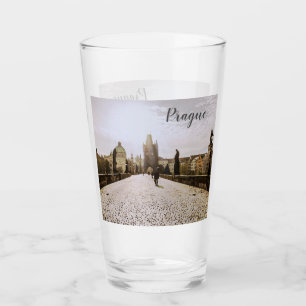Målning av Charles bridge i Prag om soluppgång Glaskopp