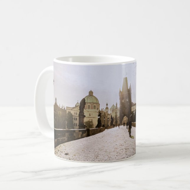 Målning av Charles bridge i Prag om soluppgång Kaffemugg (Framsida vänster)