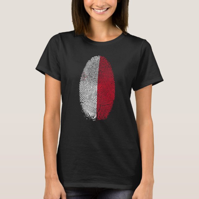 Malta Flagga Fingerprint Det finns i mitt DNA för  T Shirt (Framsida)